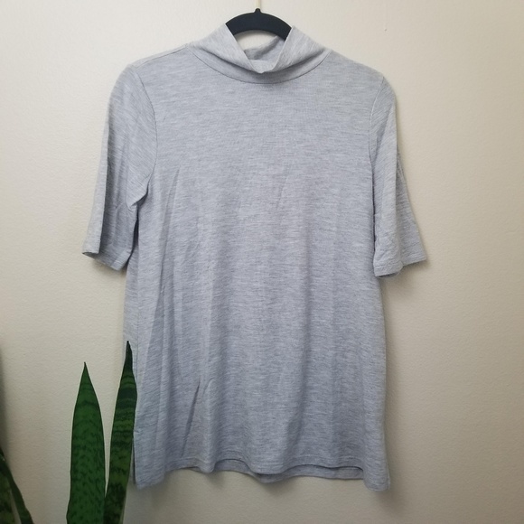 LOFT Tops - 🌵LOFT turtleneck longer top 3/4 sleeve M Petite